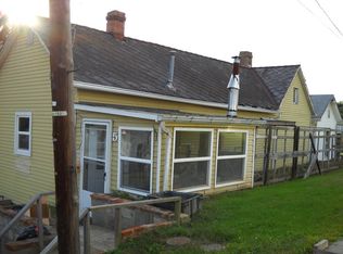 5 Upton Ave, Cameron, WV 26033