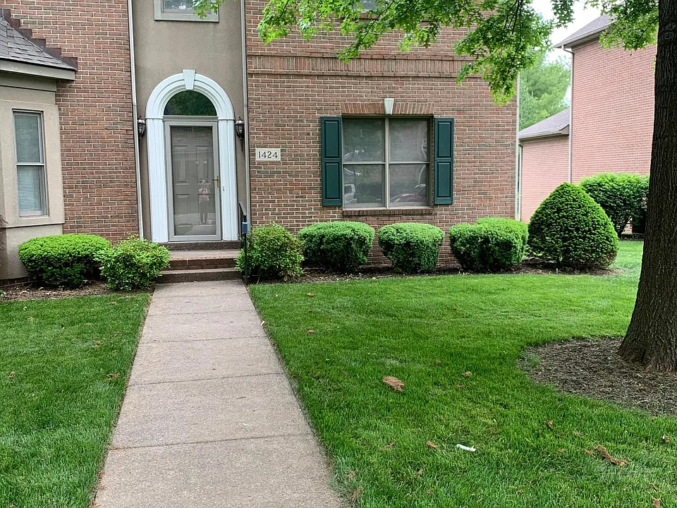 1424 Wind Ridge Ave