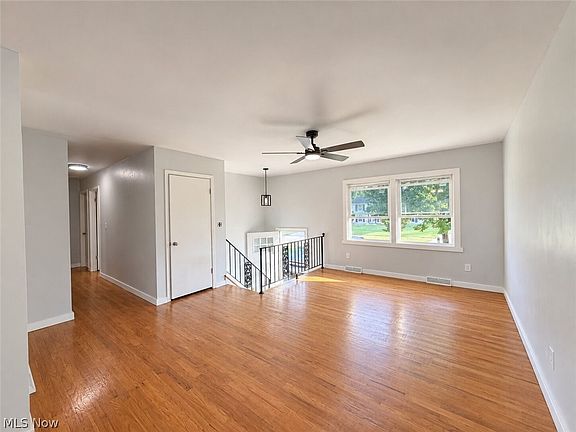 5th image of 3086 Solar St NW