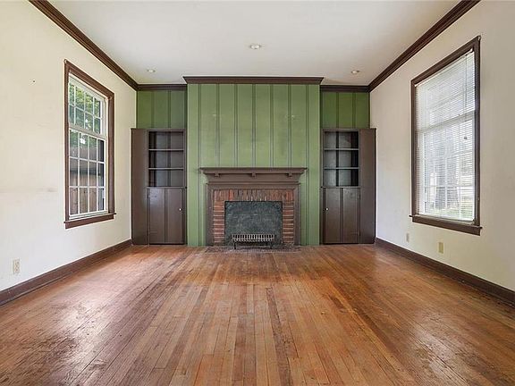 5th image of 4300 Metropolitan Ave