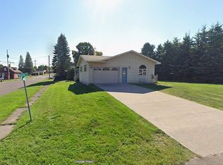 35 4th St, South Range, MI 49963