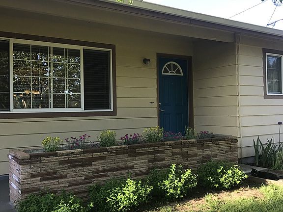 4th image of 8808 NE 39th Ave
