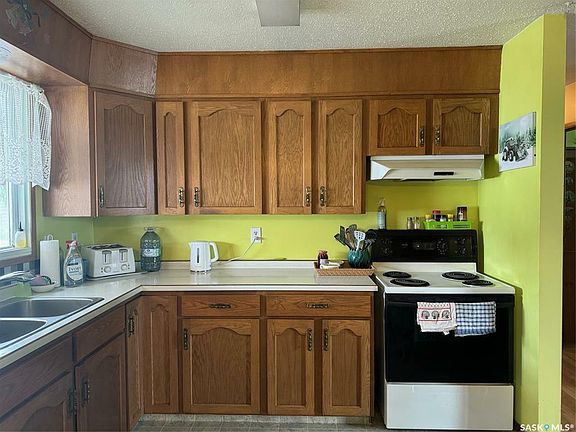4th image of 10925 Scott Dr