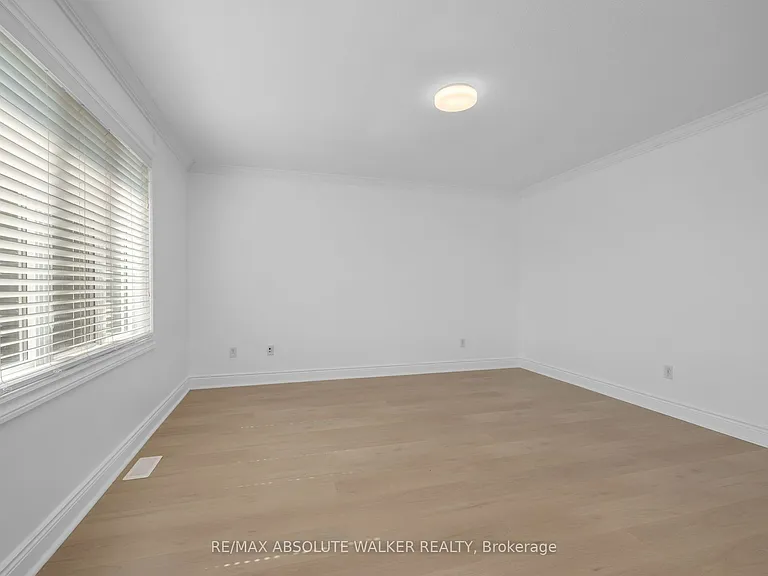2269 Sandman Cres — Photo 24