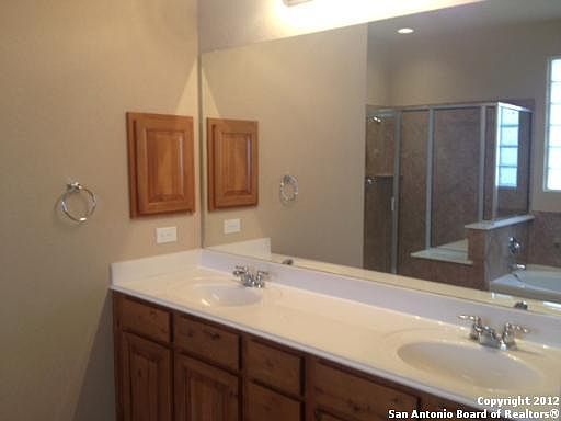 5th image of 117 Hagen Dr