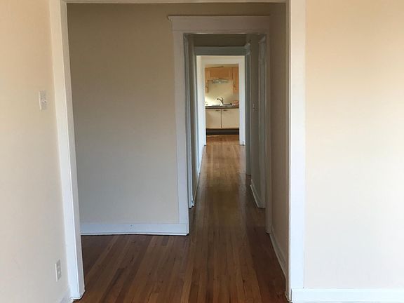 5th image of 2200 W Wilson Ave #3