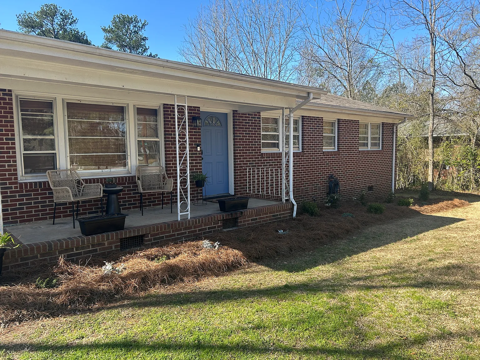 185 Roberts Rd — Photo 1
