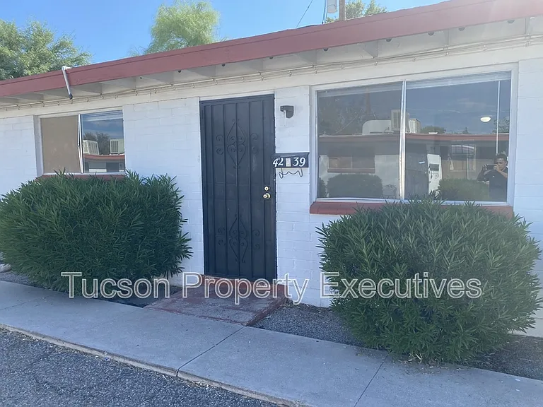4239 E Lee St — Photo 21