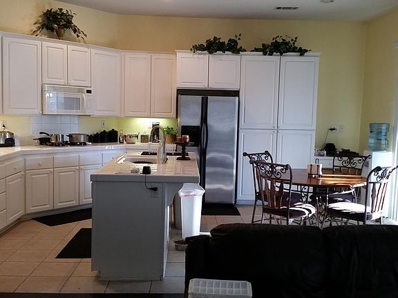 5th image of 2324 Chateaux Way