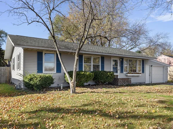 2404 Stratton Rd, Benton Harbor, MI 49022