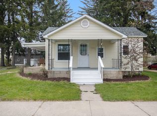 109 Oak St, Cedar Springs, MI 49319