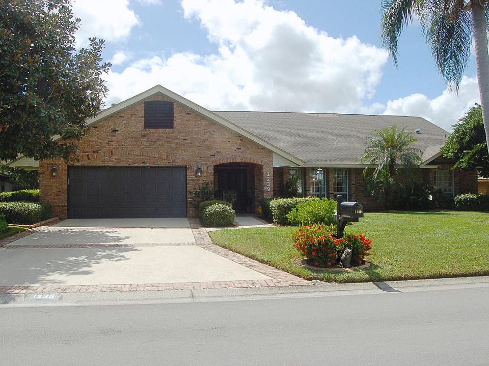 1st image of 1239 Silver Lake Dr