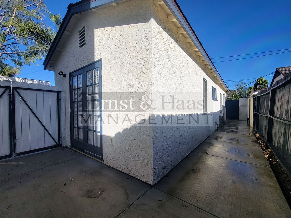 1st image of 3735 Cerritos Ave #1/2