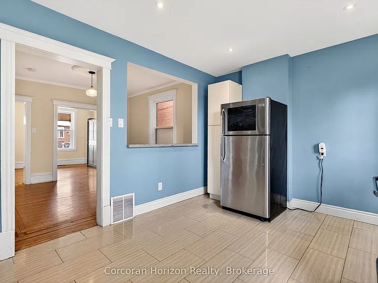 520 John St N — Photo 23