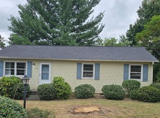 310 Crest Cir, Winchester, VA 22602