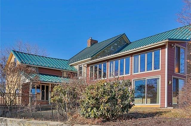 1st image of 3591 Spruce Dr