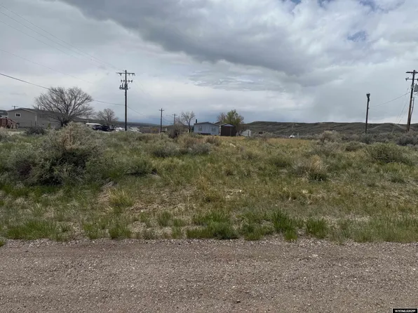 616 3rd St, Hanna, WY 82327