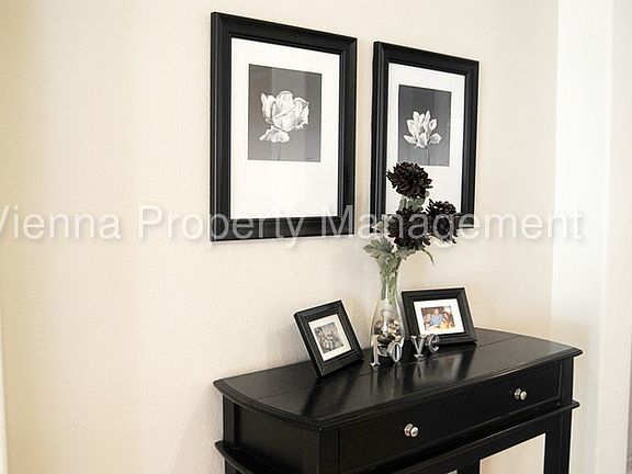 2nd image of 405 Tara Bella Pl