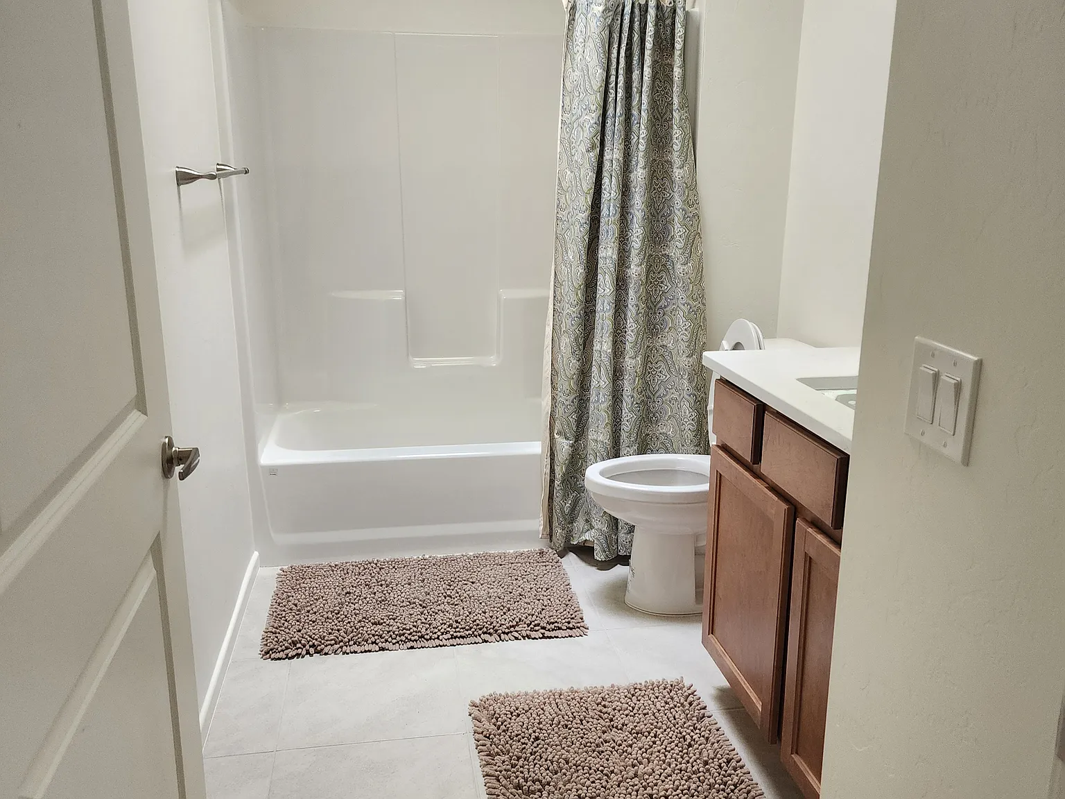 2 bed, 1560 sqft, $2,100 — Photo 2