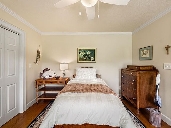 30th image of 270 Ausburn Rd
