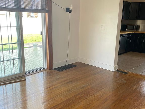 5th image of 115 Dorchester Ave