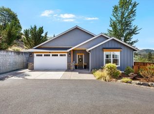 2391 Robertson Crst, Grants Pass, OR 97527