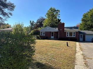 2216 Middlebelt Rd, West Bloomfield, MI 48324