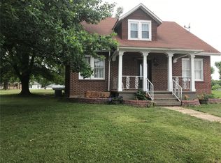 310 N Cedar St, Rosebud, MO 63091