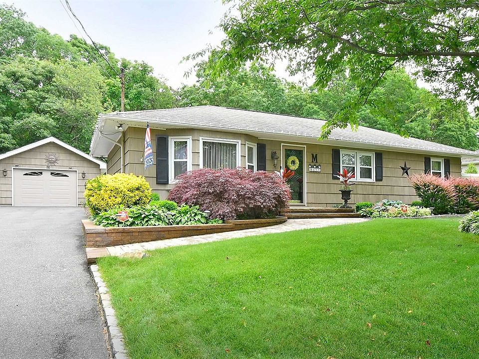 45 Syracuse Ave, Medford, NY 11763 Zillow