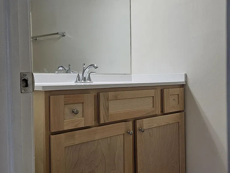 209 Cedar St #E2 — Photo 25