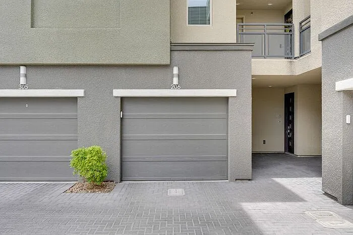 2 bed, 3.0 bath, 1342 sqft, $2,375 — Photo 4