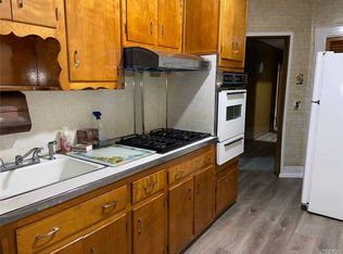 90-15 102nd St #2, Richmond Hill, NY 11418