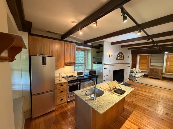 1298 Hares Hill Rd, Phoenixville, PA 19460