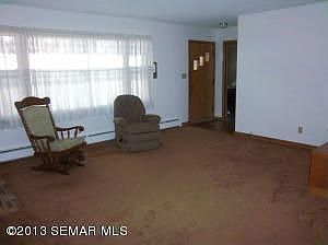 5th image of 107 W 3rd St