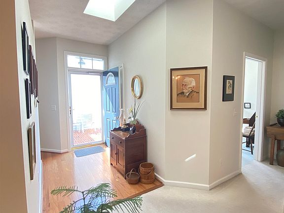 4th image of 461 Silver Oaks Dr