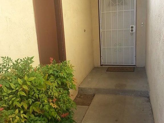 Front Courtyard-Garage Door on Left