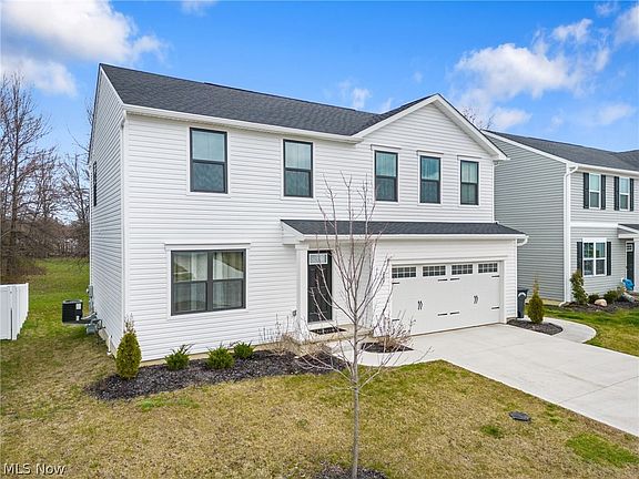 3rd image of 139 Wildflower Dr