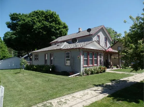 444 1/2 Mechanic St, Fort Atkinson, WI 53538