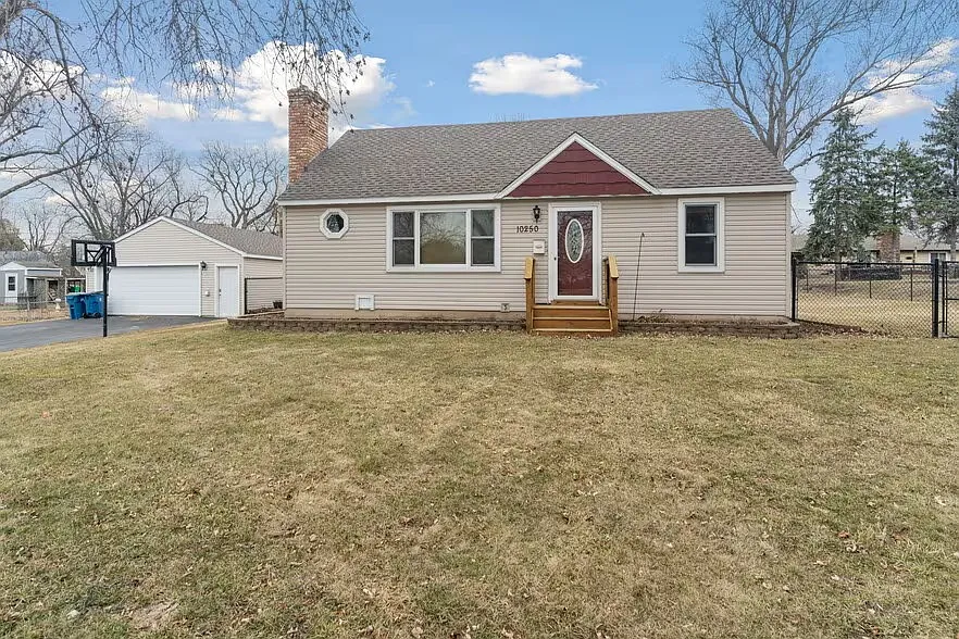 3 Bedroom Single Family Home — Photo 1
