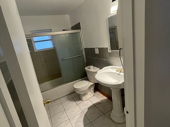 4th image of 509 Elm Dr