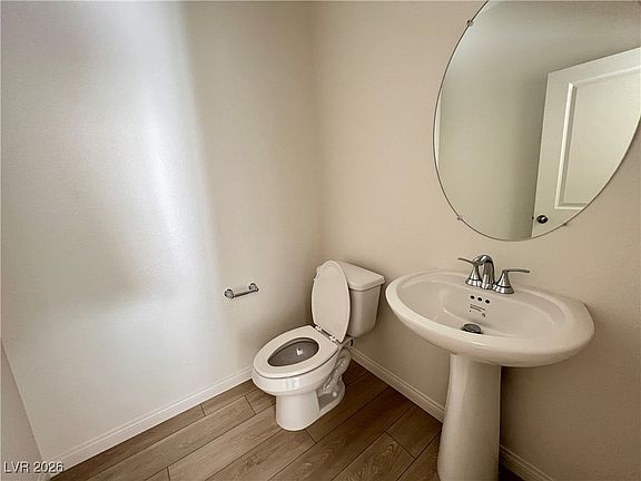 5th image of 9219 Broome Ct