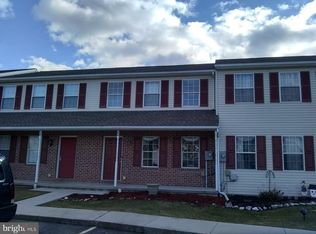 46 Fiddler Dr, New Oxford, PA 17350