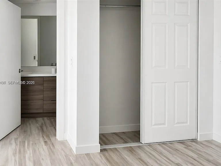 1560 Meridian Ave #206 — Photo 2