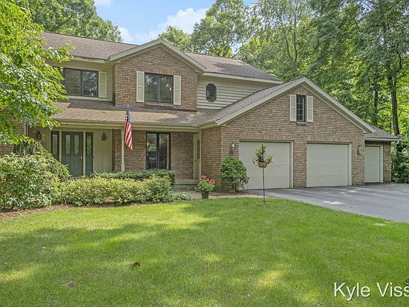 3rd image of 7806 Stonehaven Dr SE