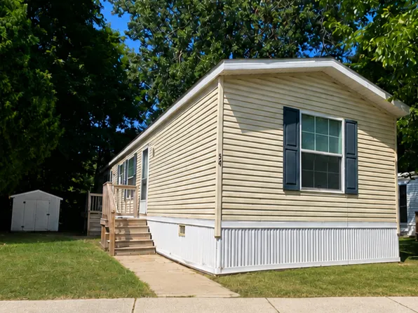 54 W Manor St, Oxford, MI 48371