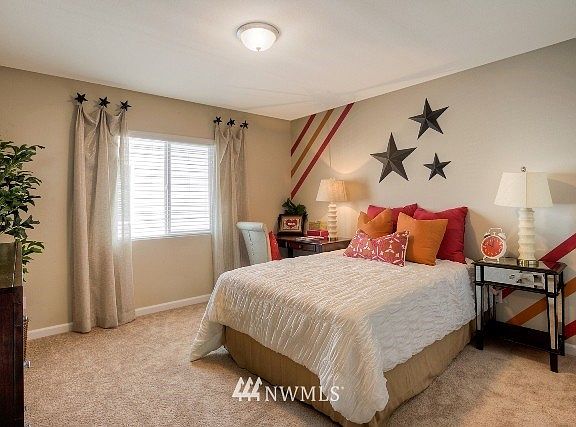 3rd image of 3349 Aurora Street NE #81