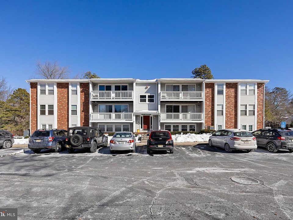 1st image of 79 Sweetfern Ct