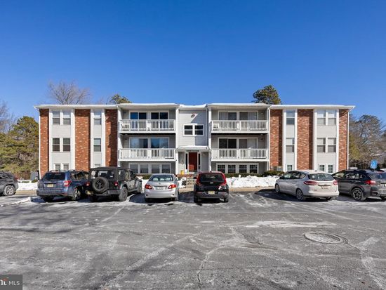 79 Sweetfern Ct, Marlton, NJ 08053