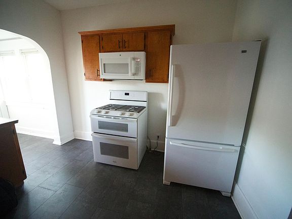 5th image of 321 N 14th St