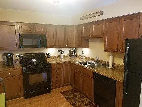 4th image of 7131 Hickory St APT 3